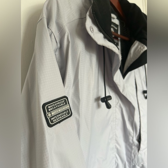 Misty Mountain Waterproof Windbreaker - Picture 6 of 15